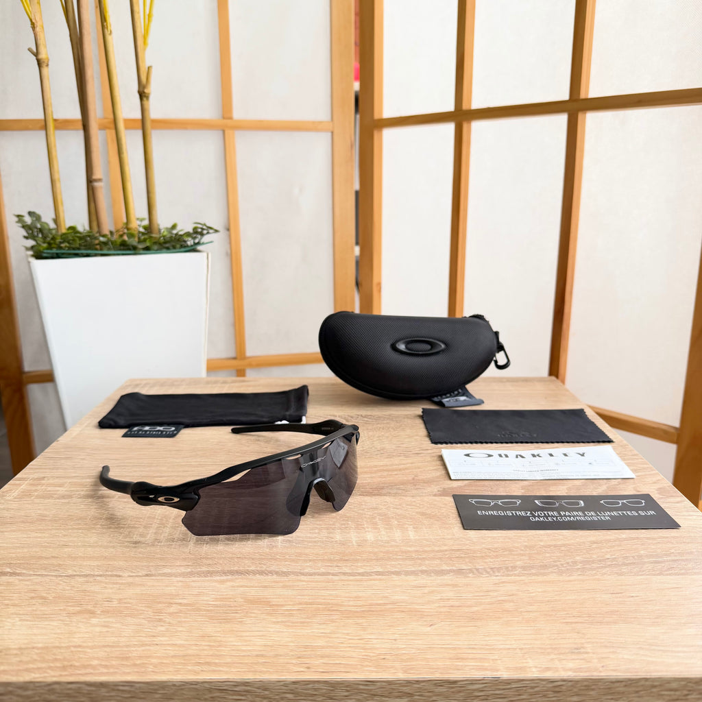 Oakley® Radar EV