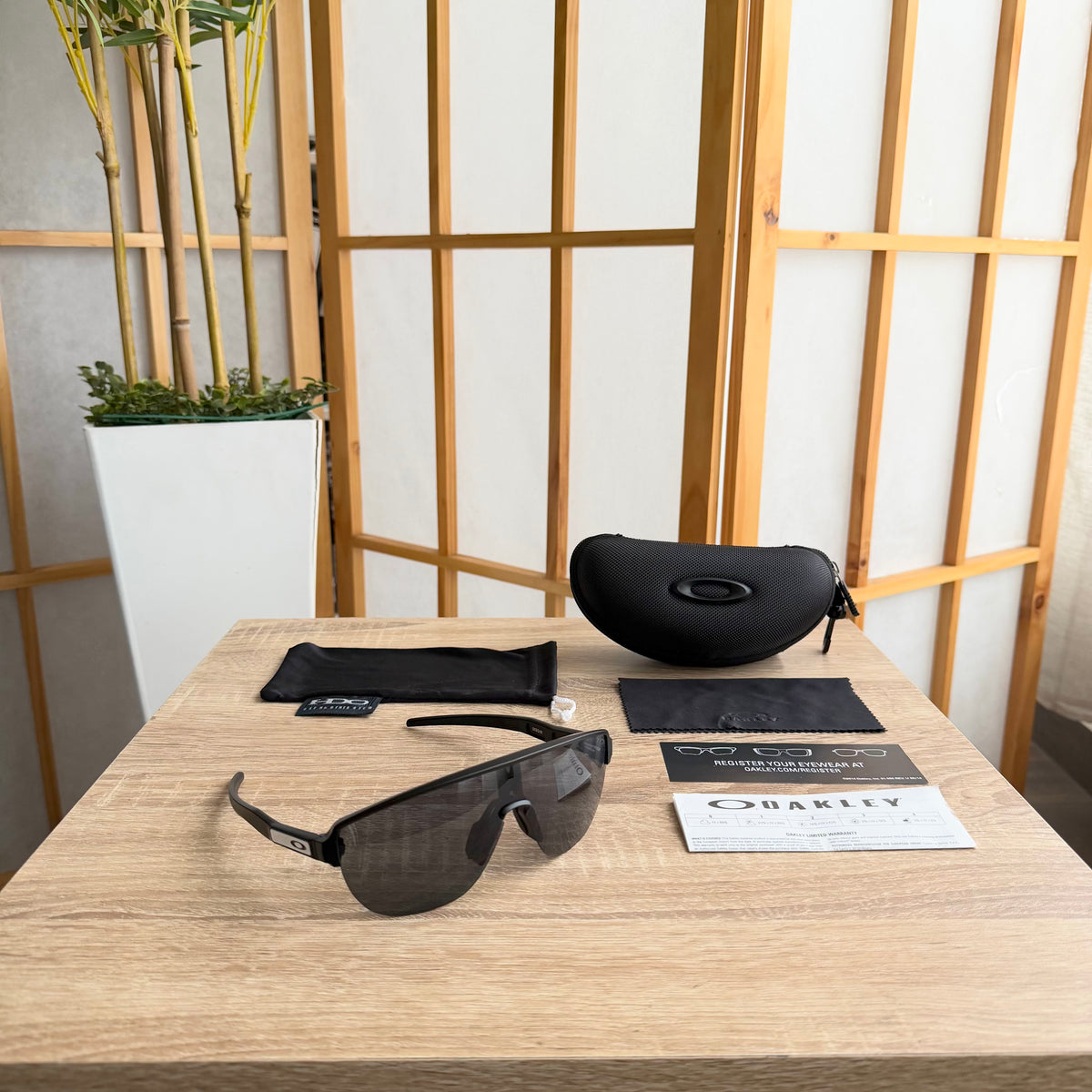 Oakley® Corridor