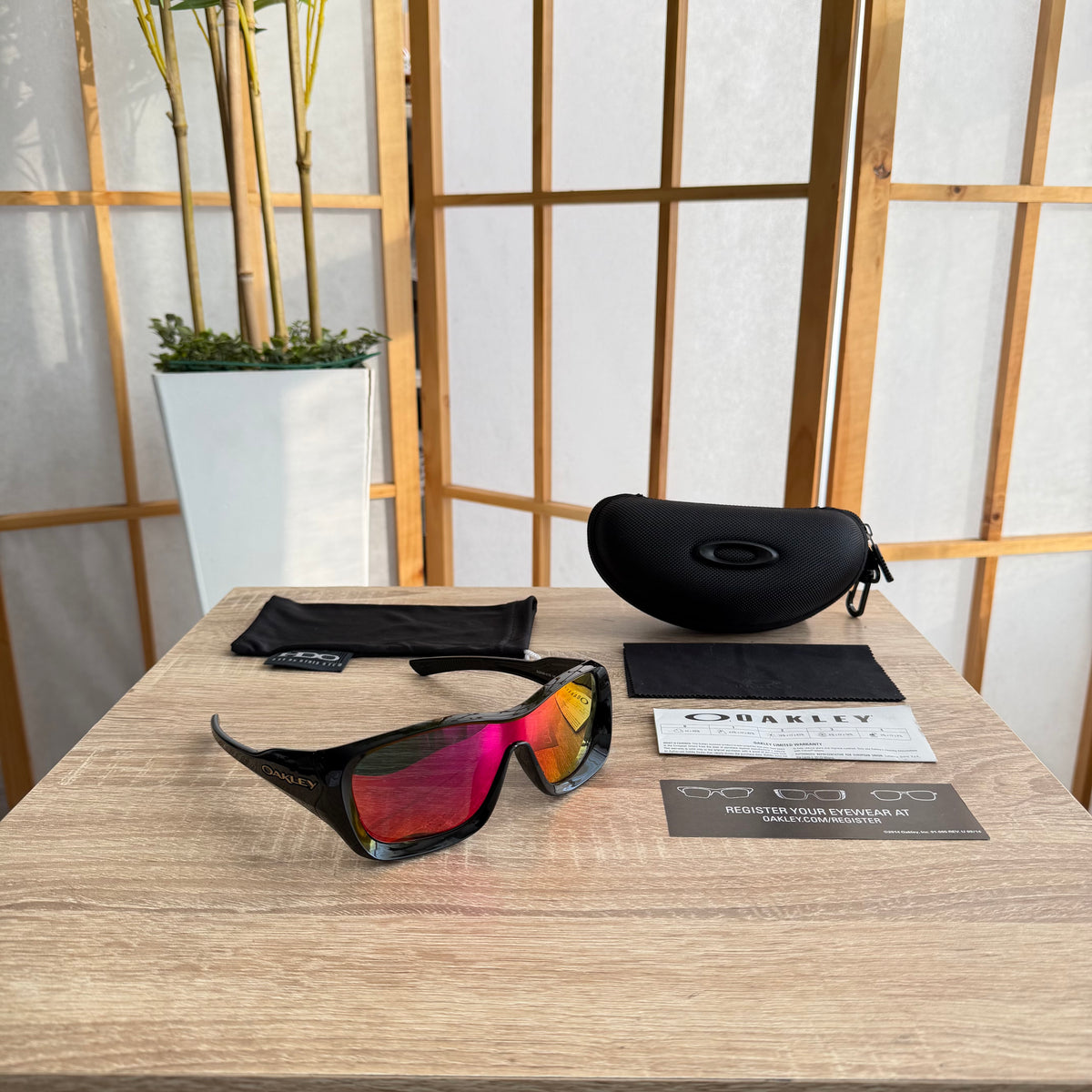 Oakley® De la Salle