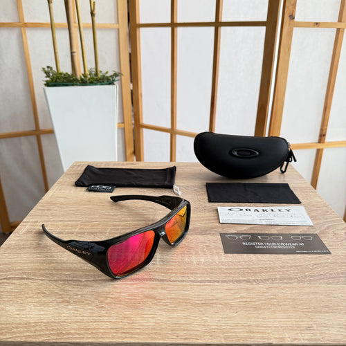 Oakley® Chaminade