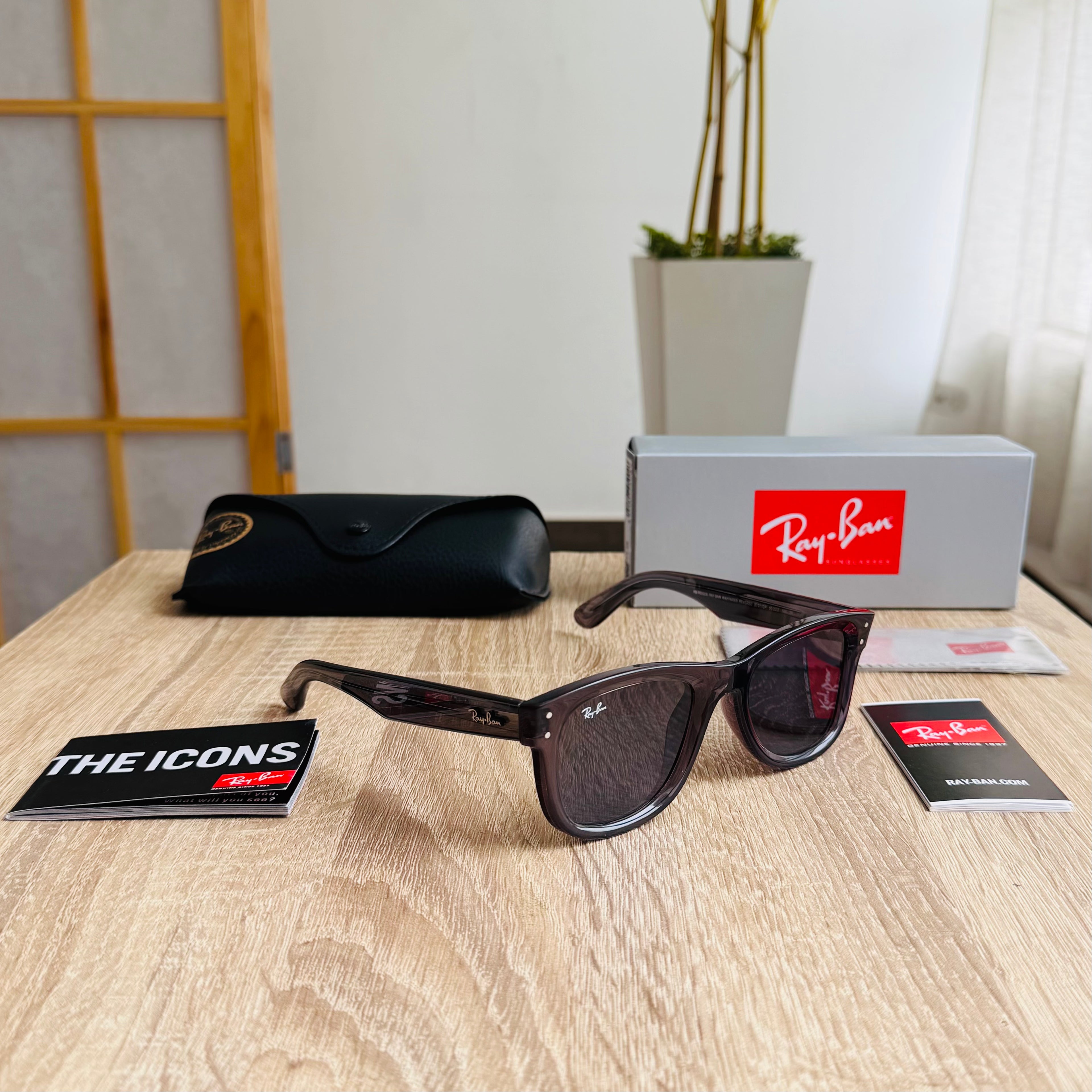 Ray-Ban® Wayfarer Reverse