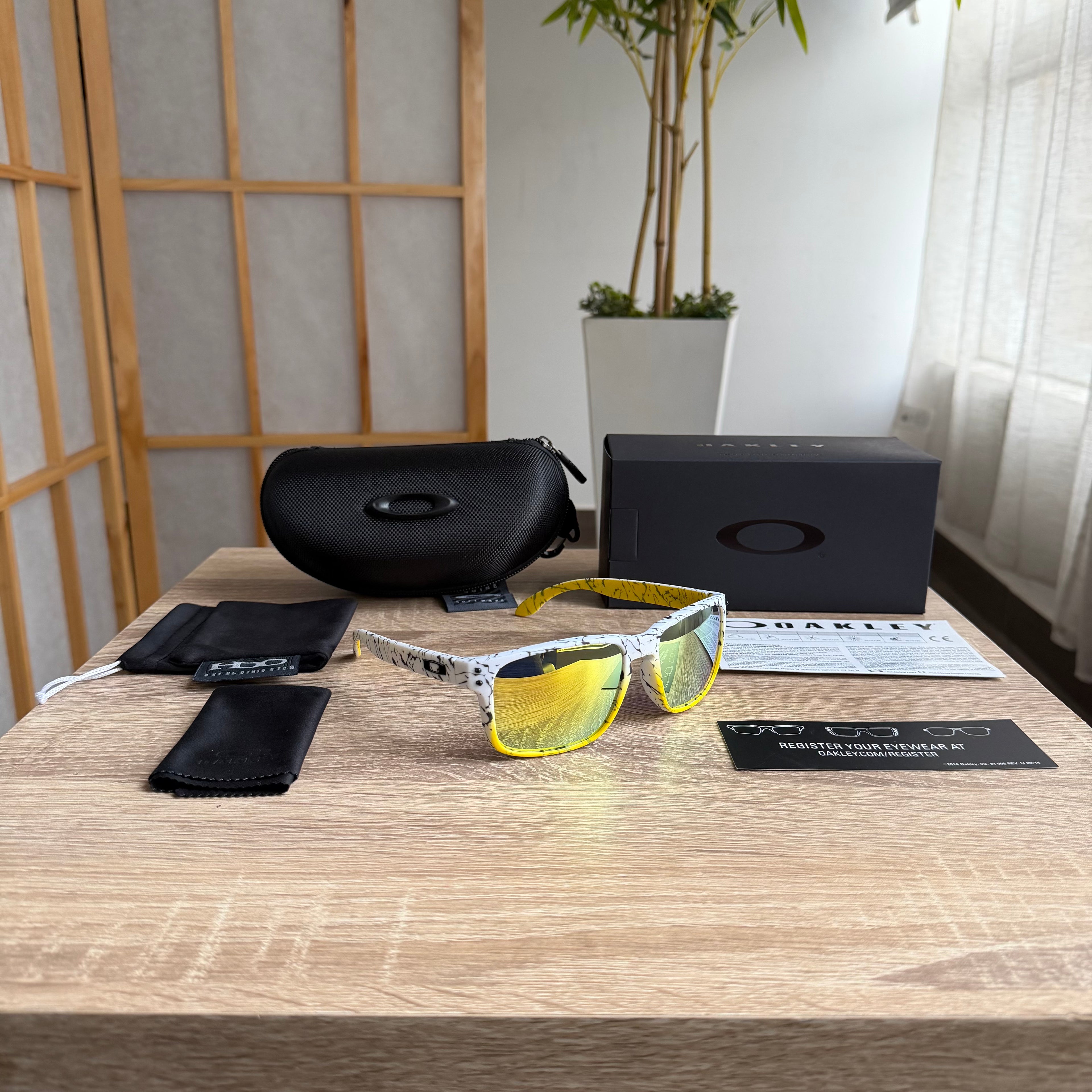 Oakley® Holbrook Classic