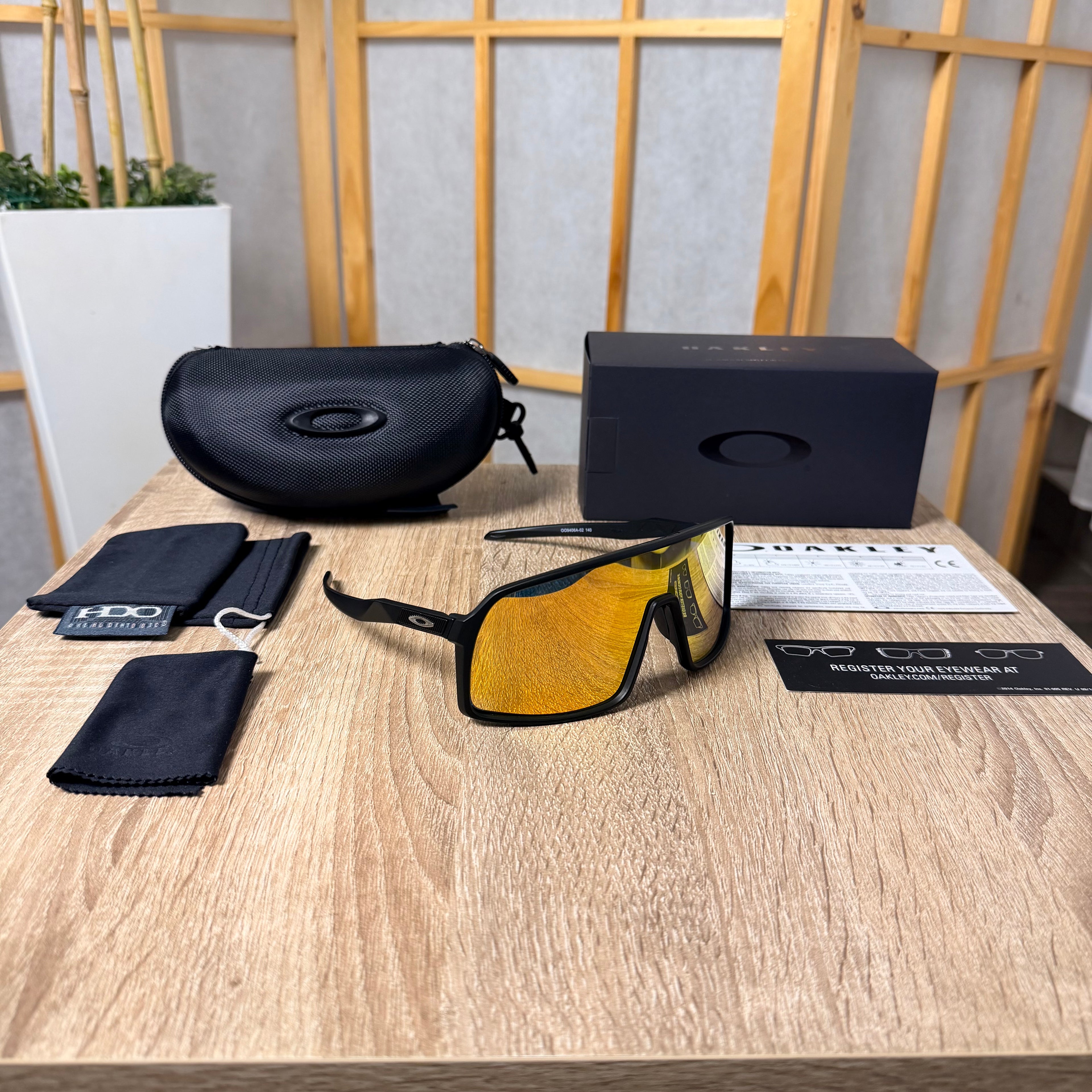 Oakley® Sutro con Llave