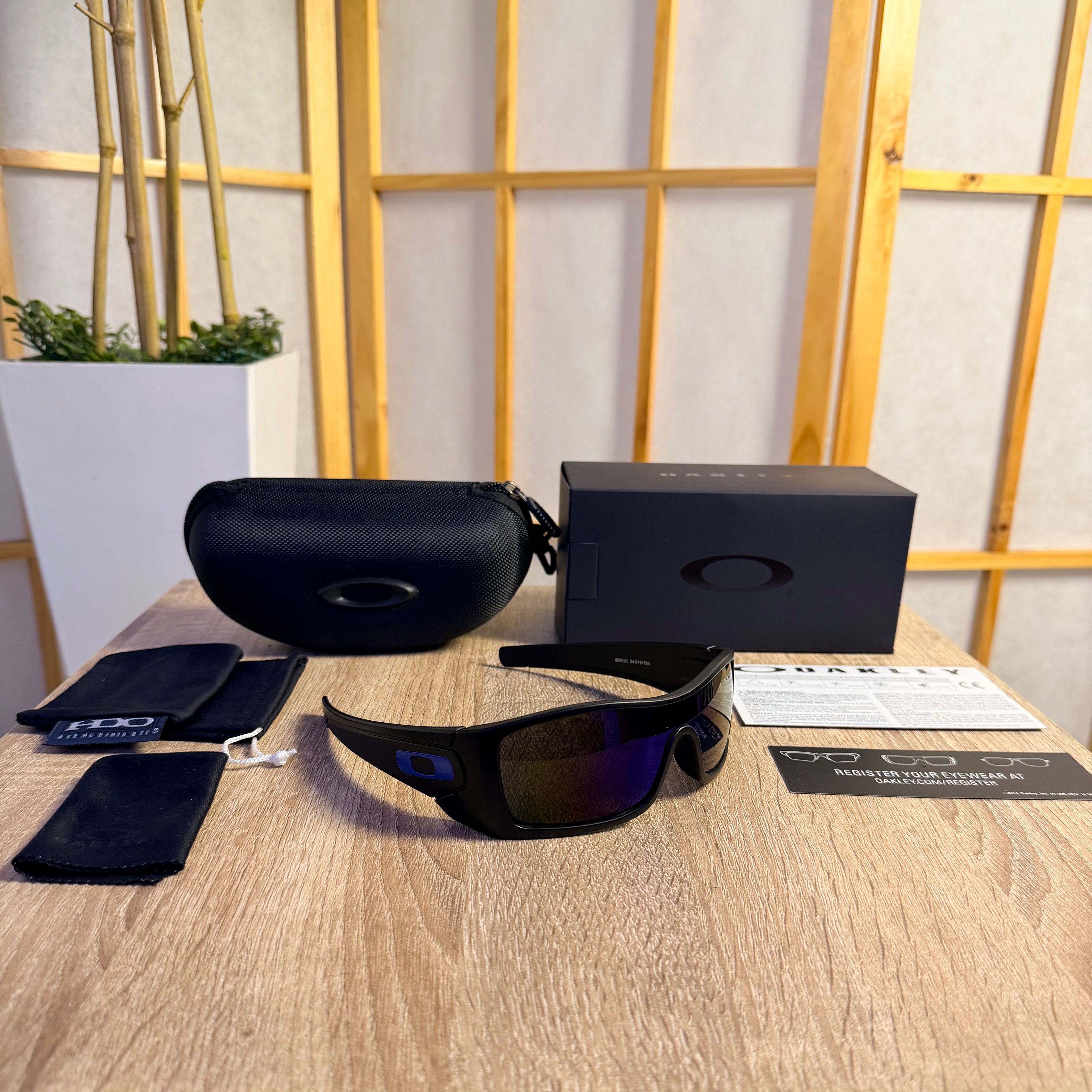 Oakley® Batwolf