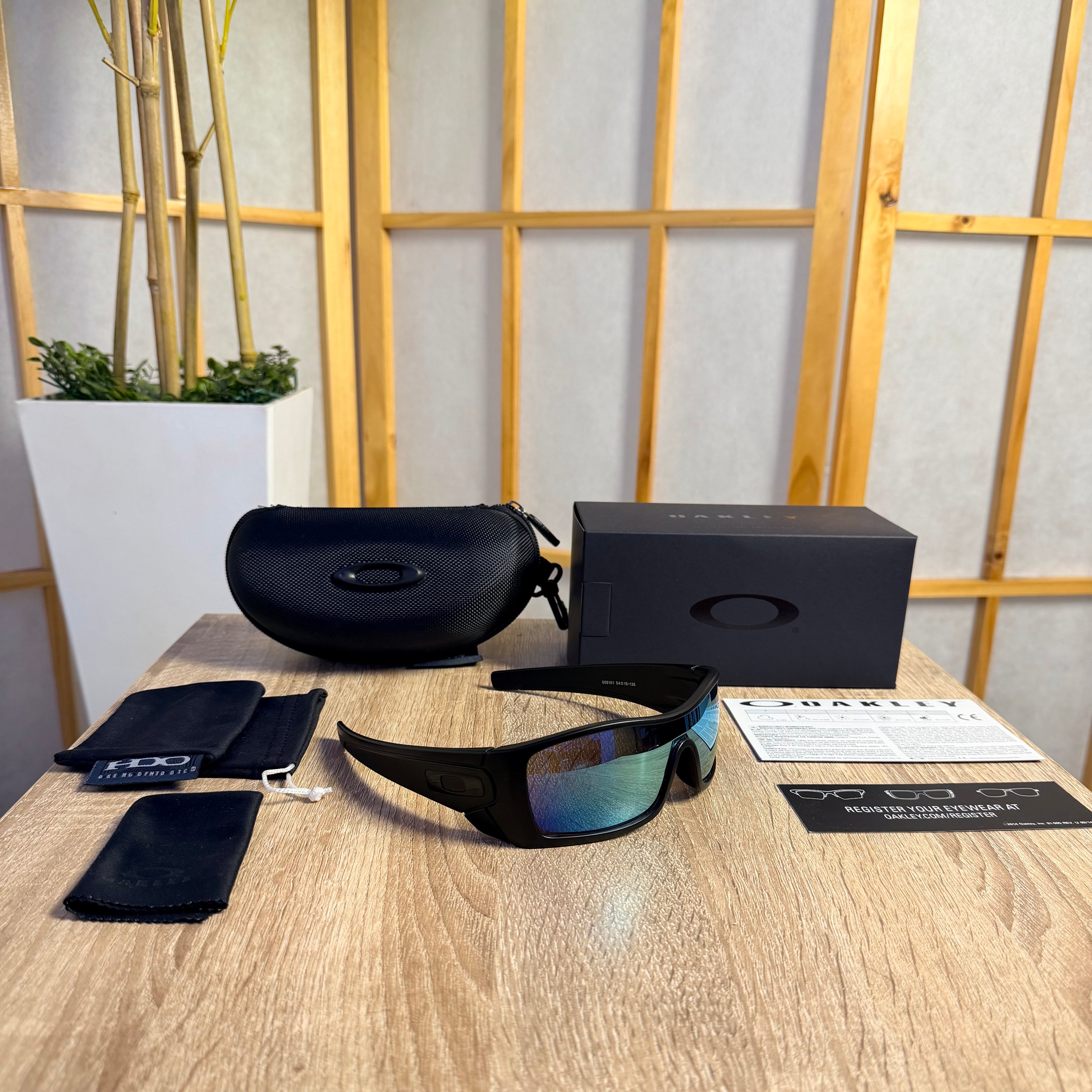 Oakley® Batwolf