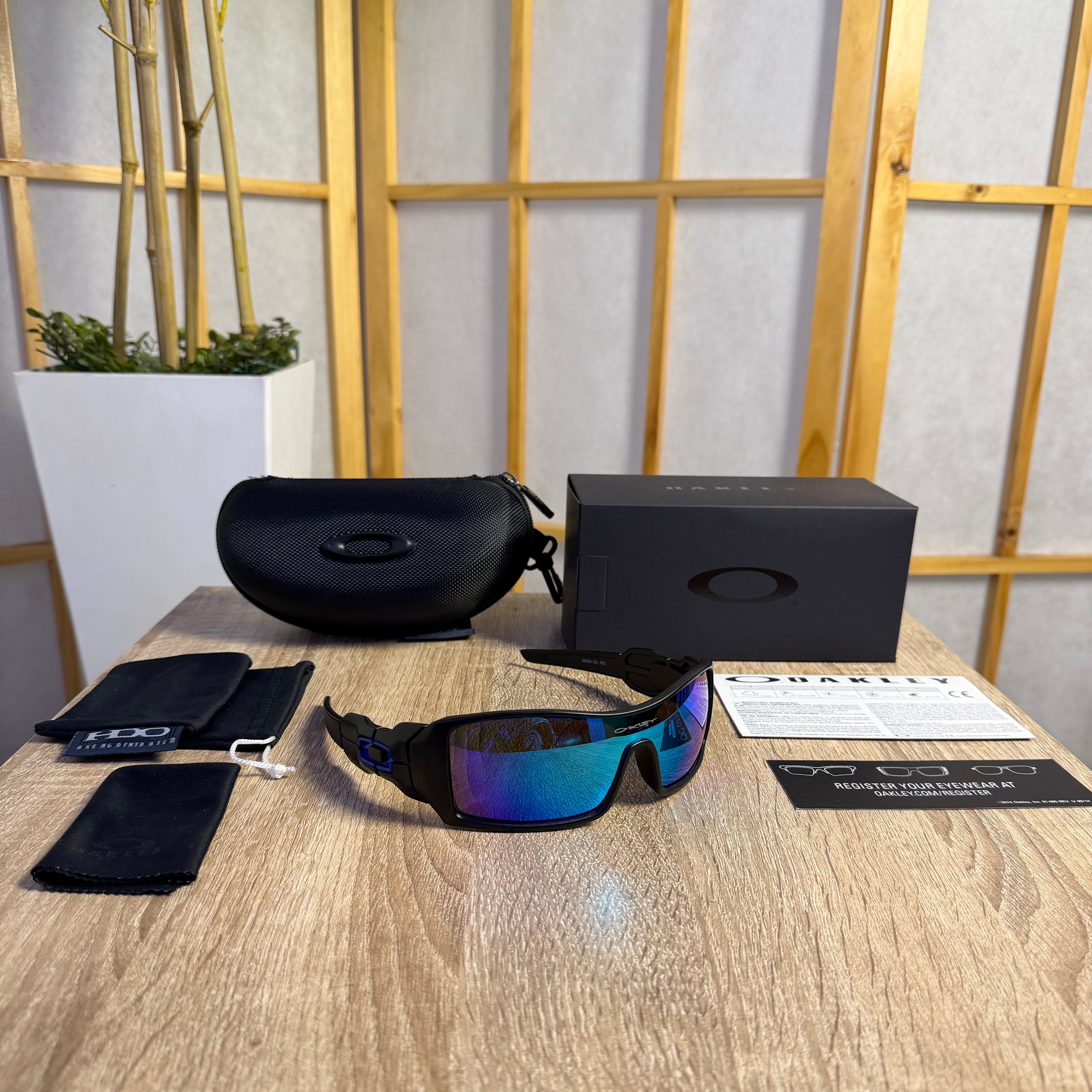 Oakley® Oil Rig