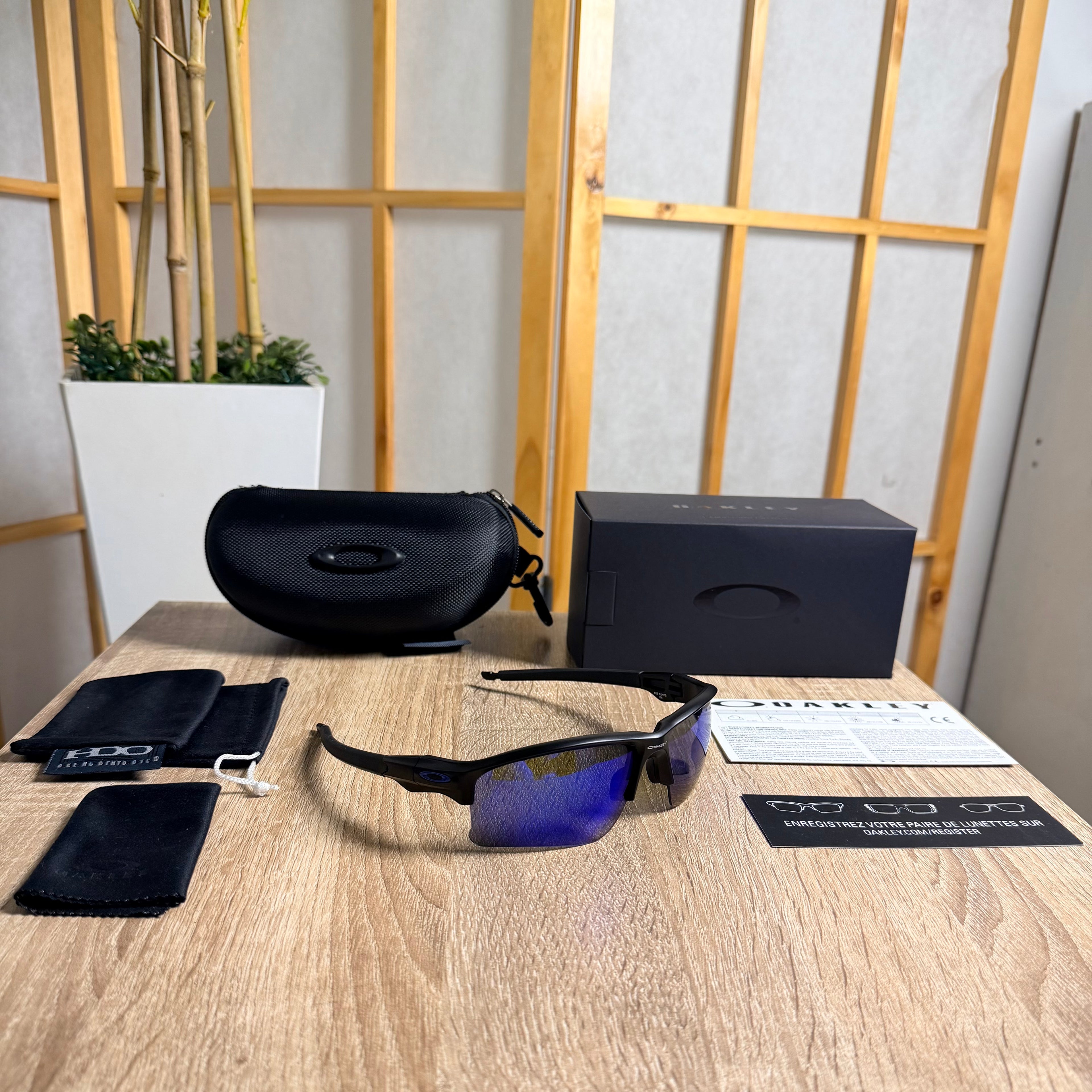 Oakley® Flak 2.0