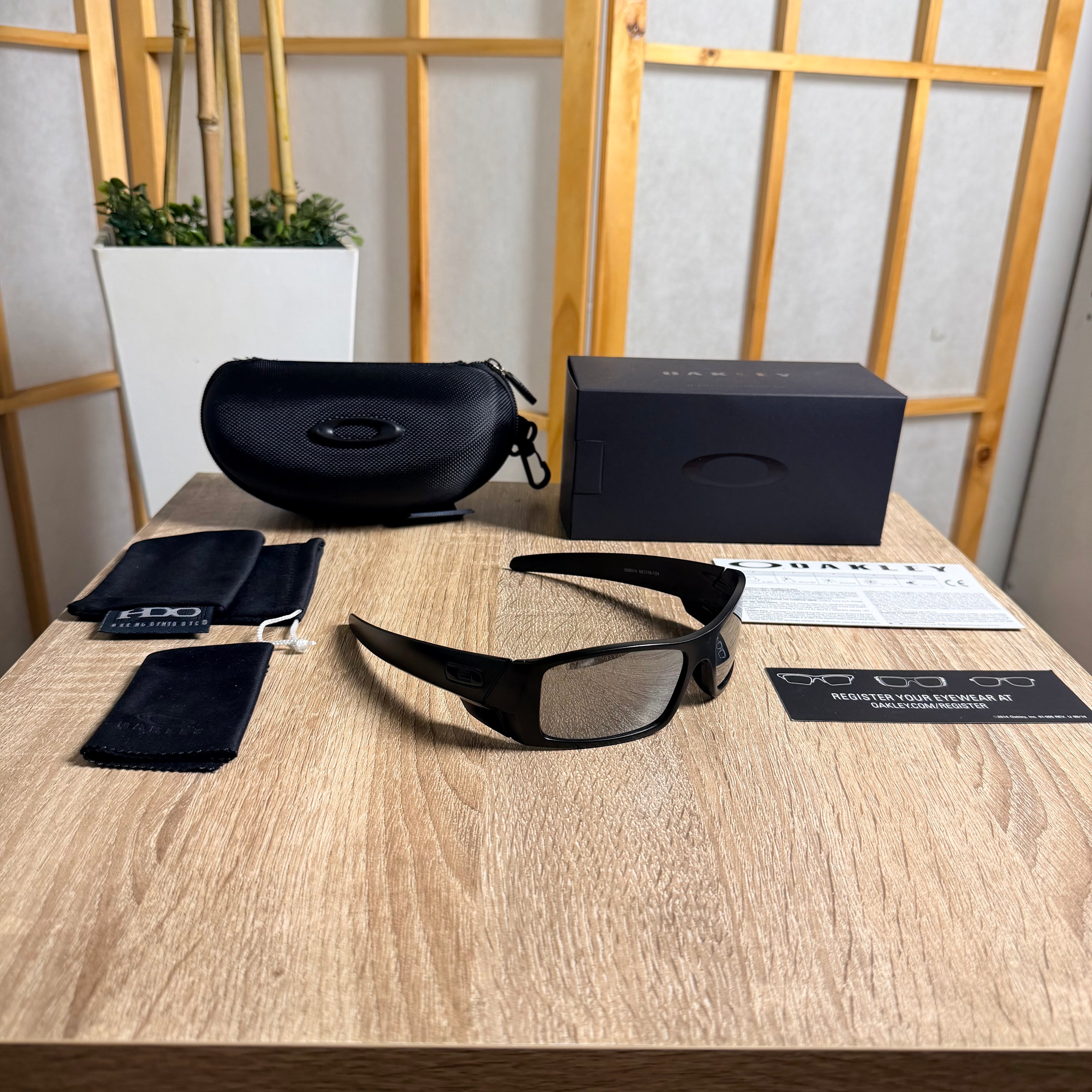 Oakley® Gascan