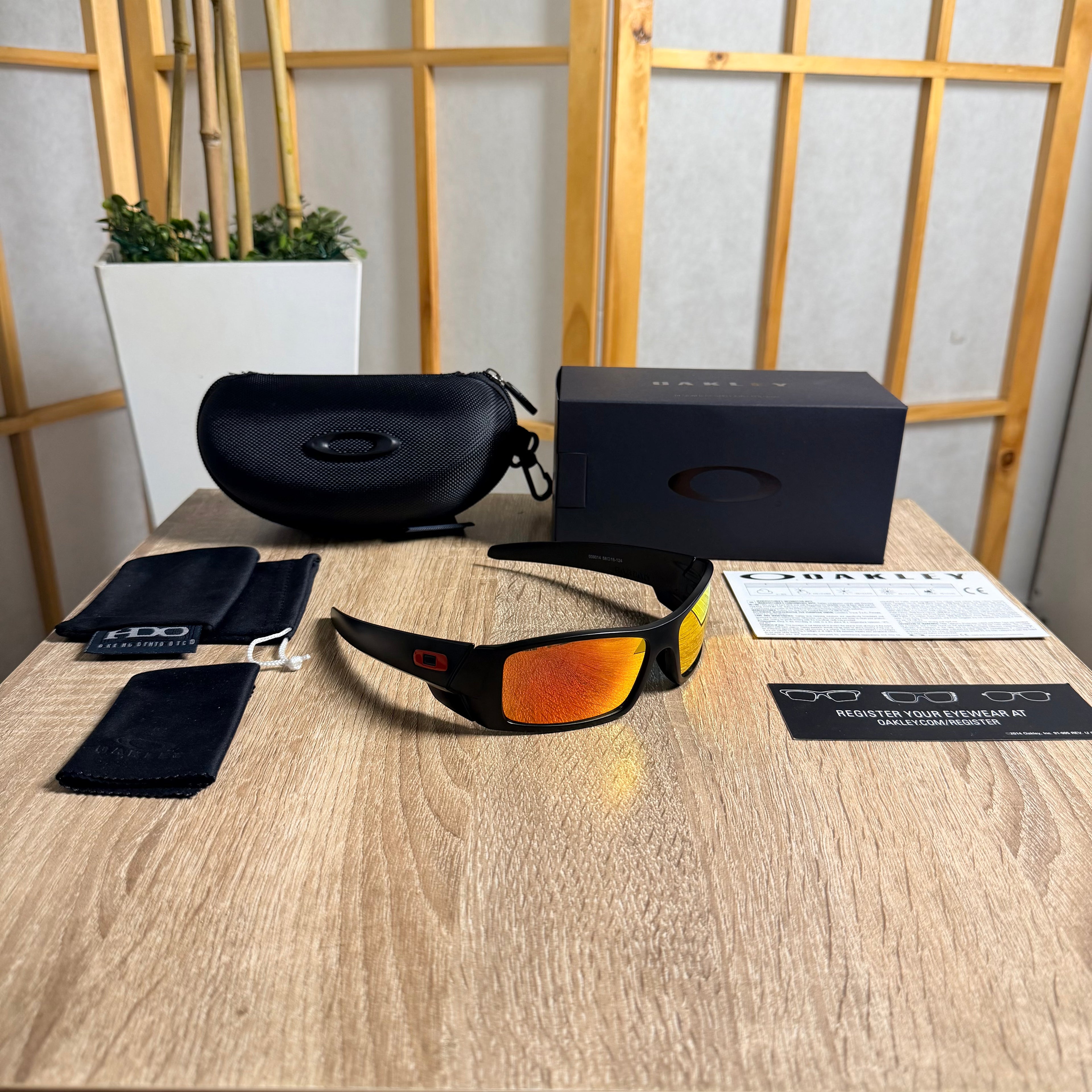 Oakley® Gascan