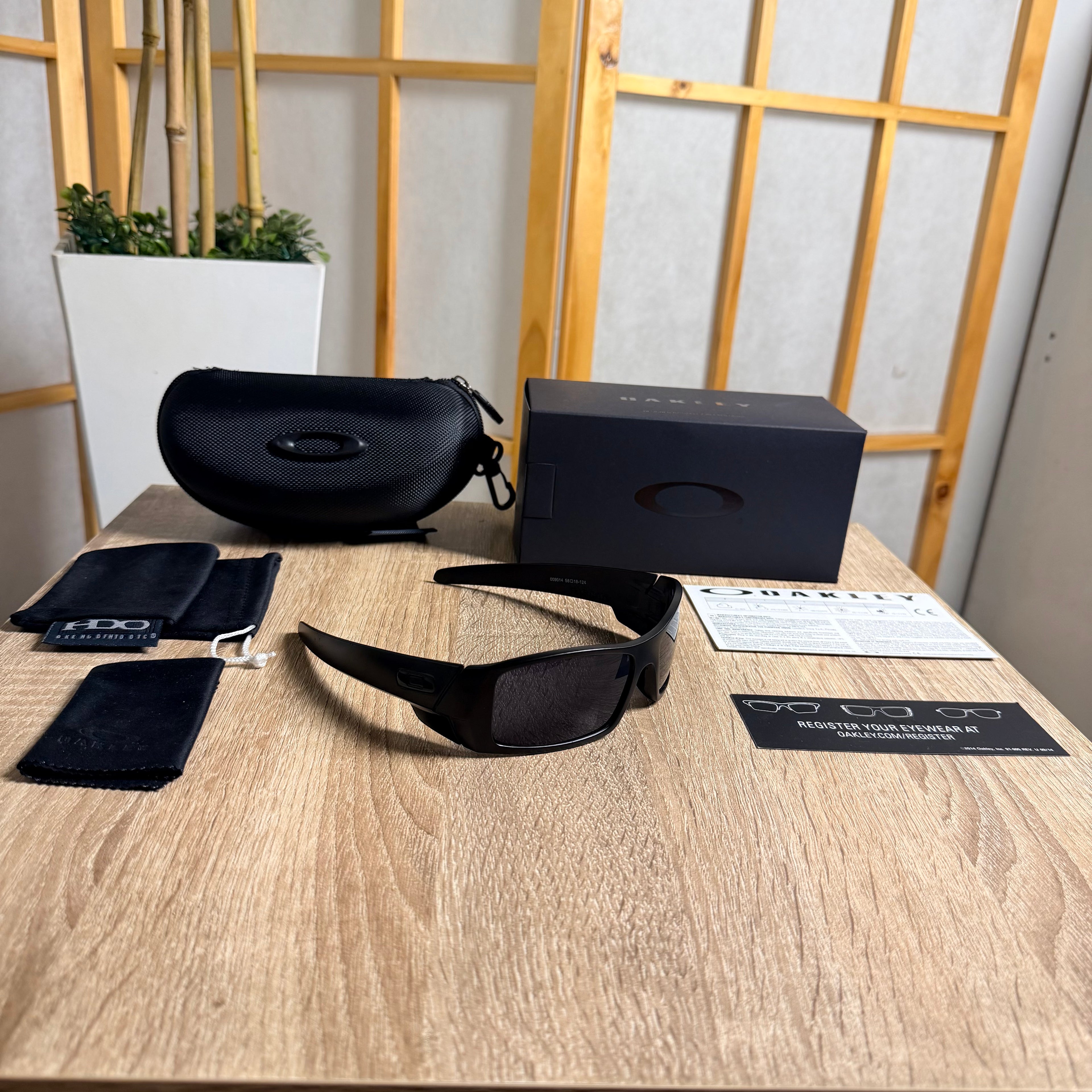 Oakley® Gascan