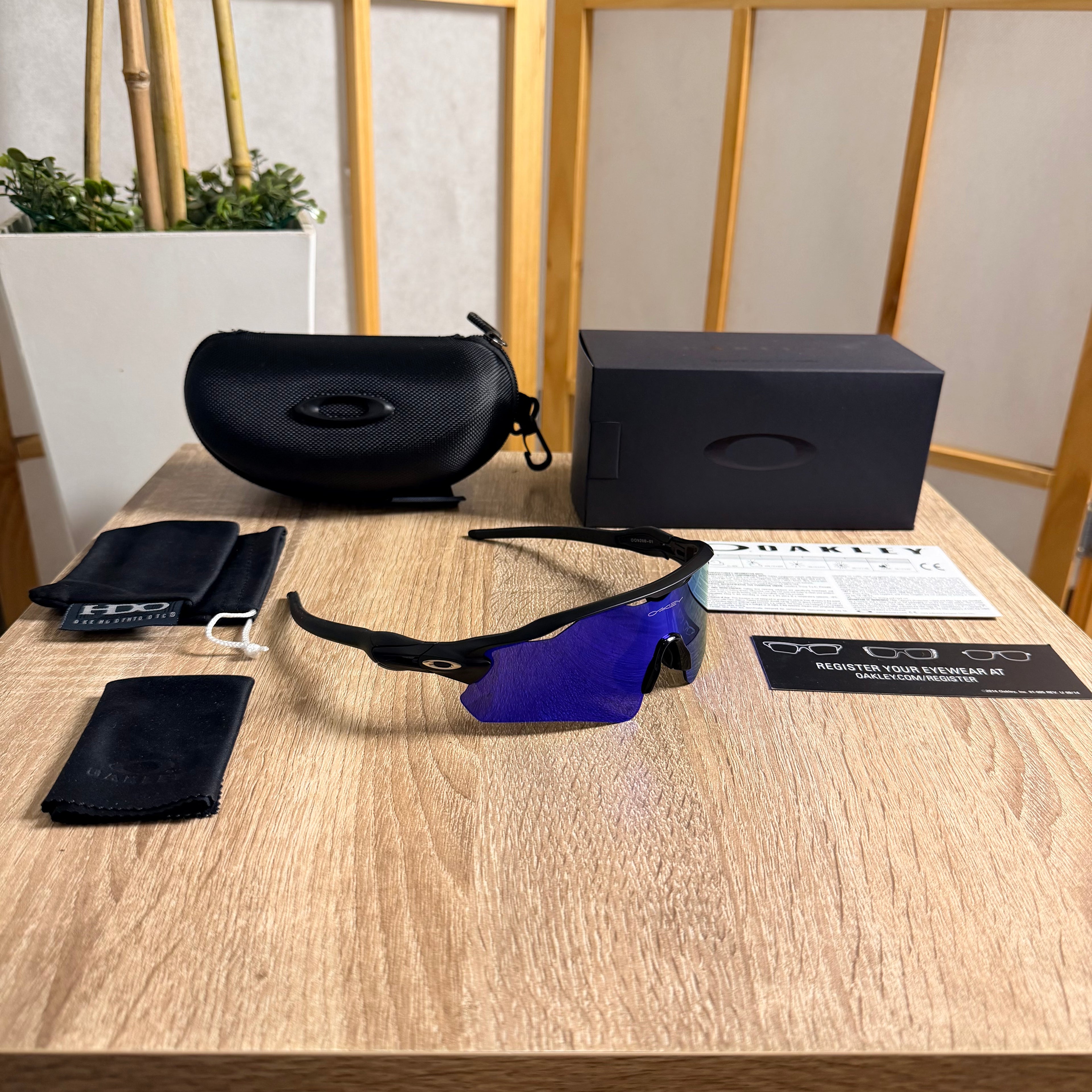 Oakley® Radar EV