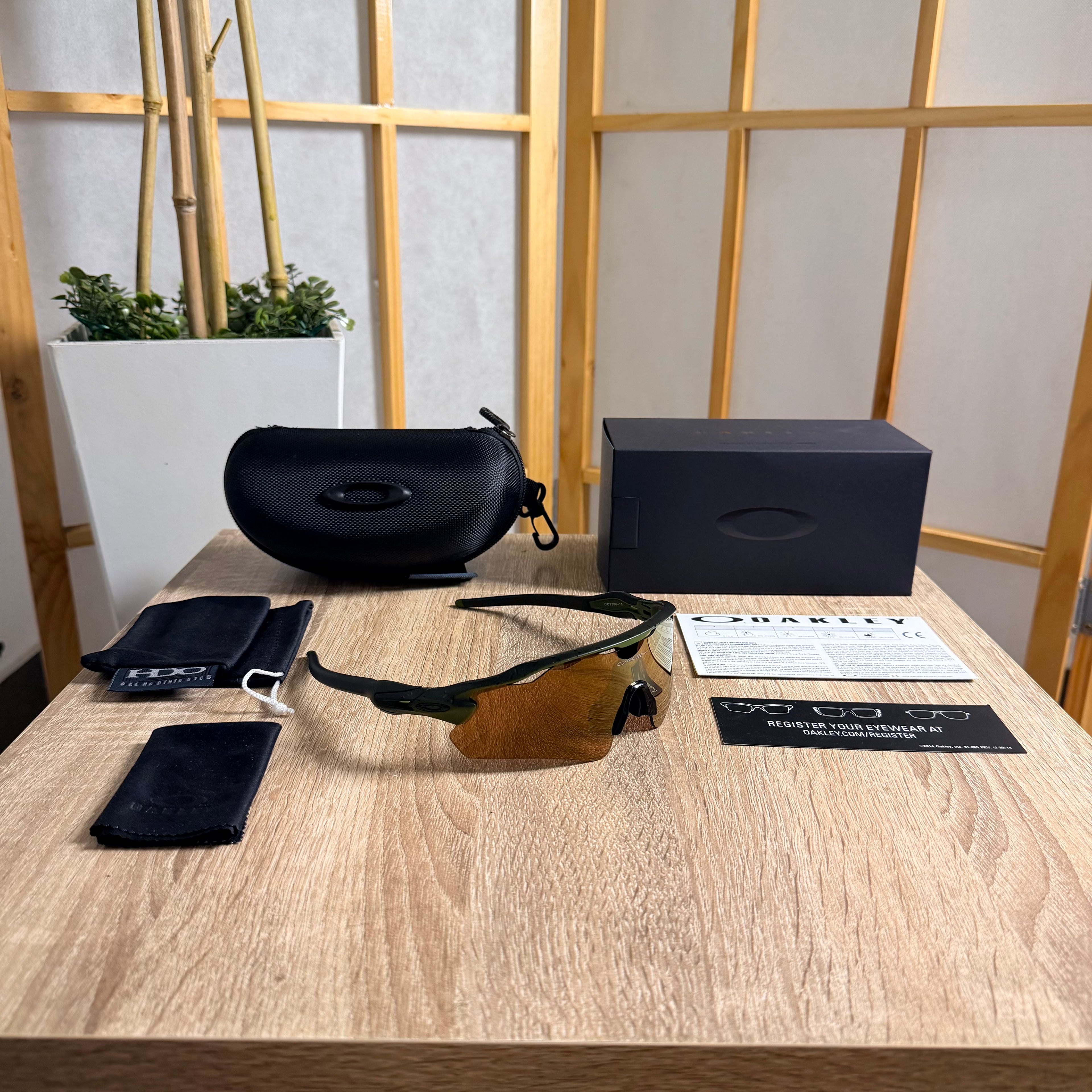 Oakley® Radar EV