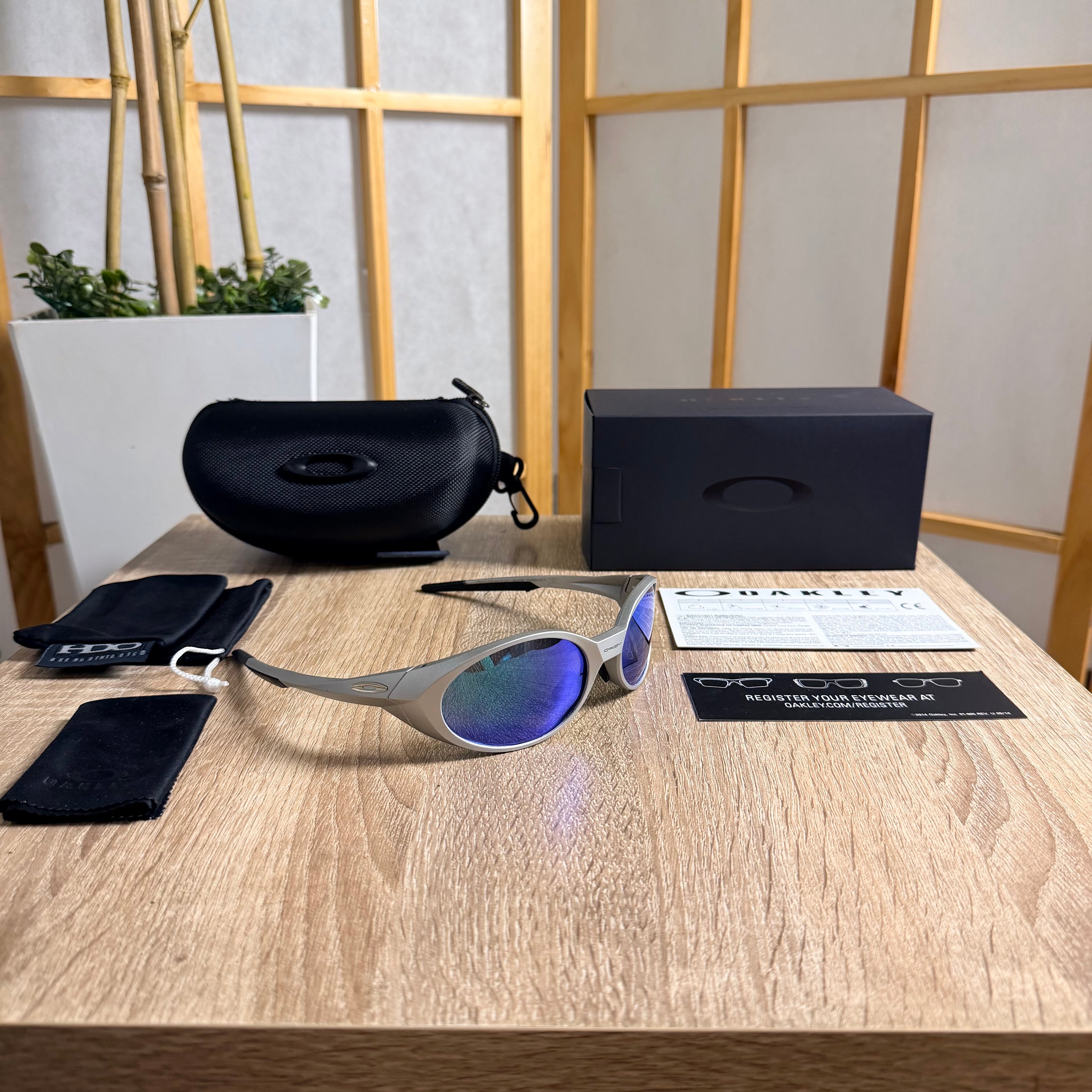 Oakley® Eye Jacket
