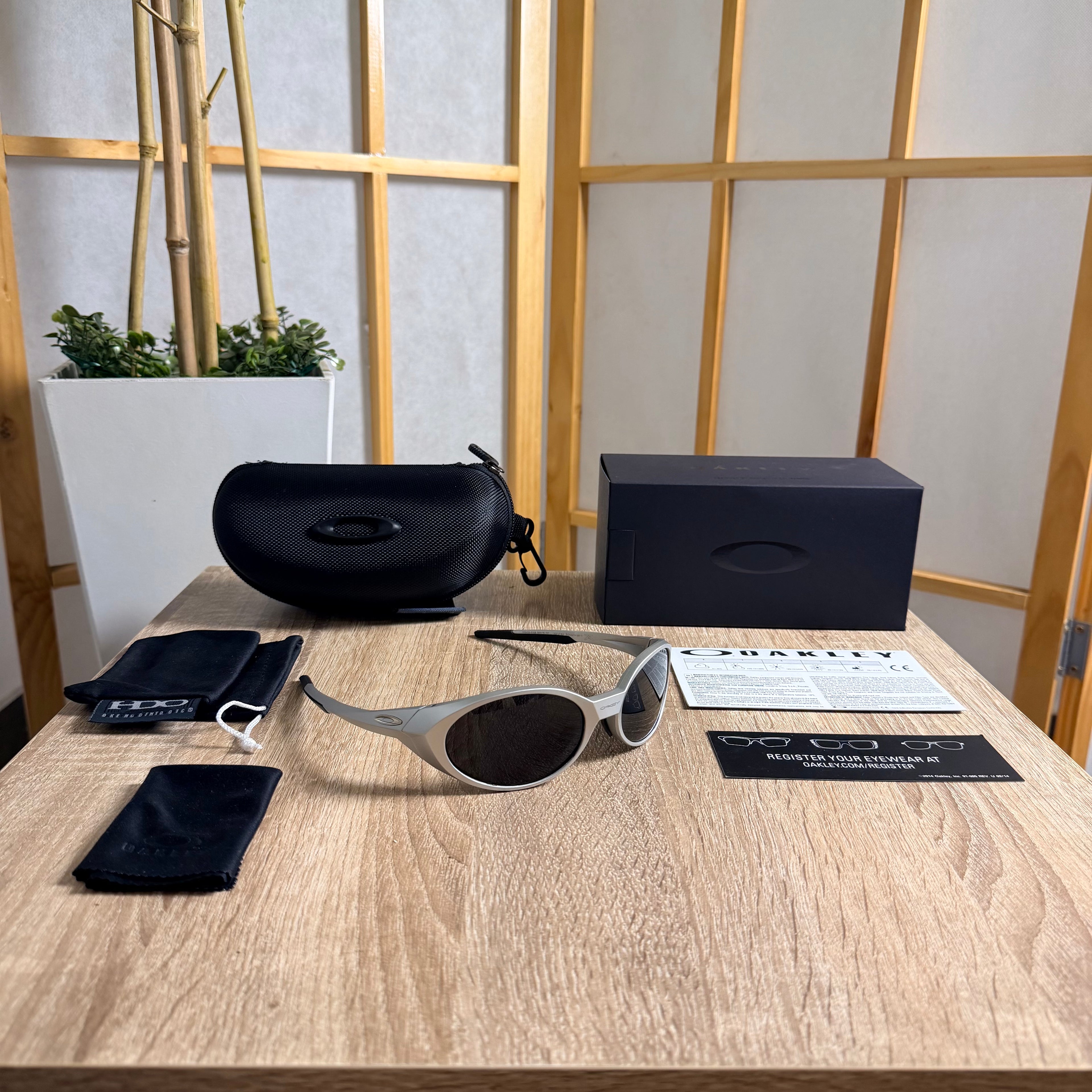 Oakley® Eye Jacket